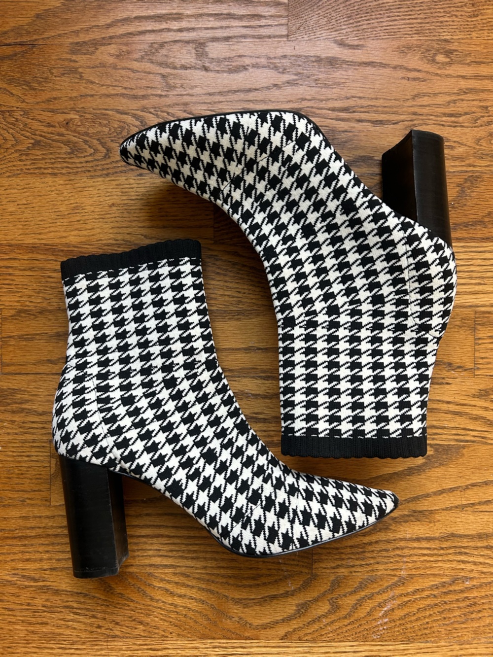 Black & White Houndstooth Knit Block Heel Ankle Boots
